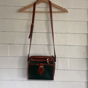 Liz Claiborne green and brown leather purse